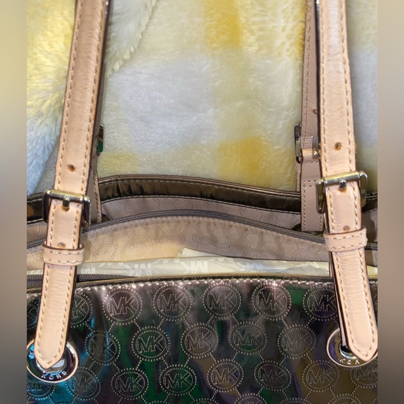 Michael Kors Pewter Tote/Purse - Picture 4 of 10